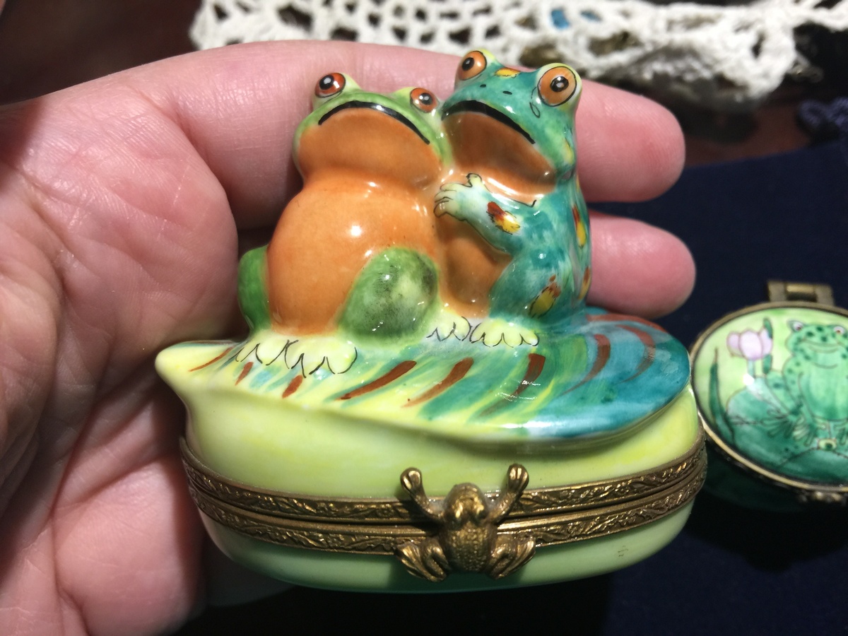 Limoges and Chen frog trinket boxes Collectors Weekly