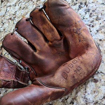 Dubow 743 baseball glove, Sis Gordon. - Baseball