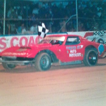 corvette stingray stock car. - Classic Cars