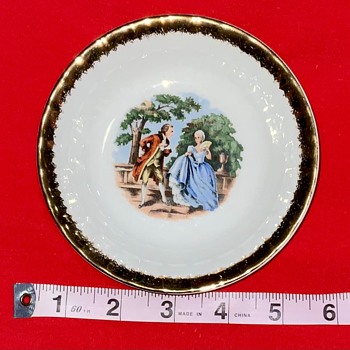 bread dish, dessert bowl, ashtray?  - China and Dinnerware