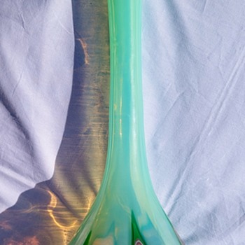 An impressive Harrach Art Nouveau 'Tiffany Pfau' Vase. - Art Glass