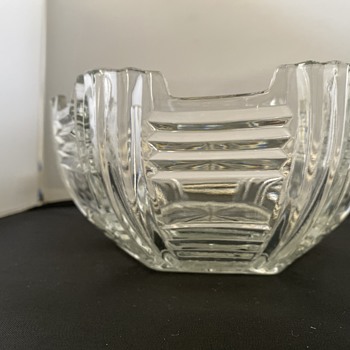 Vintage cut glass fruit Bowl - Glassware