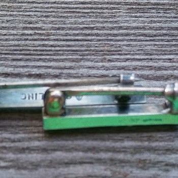 Tiny pins - Fine Jewelry