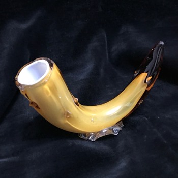 Victorian cased glass cornucopia thorn vase - a weird unit only I could love... - Art Glass