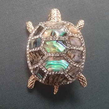 Napier abalone turtle  - Costume Jewelry