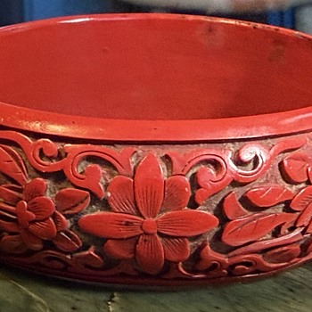 Chinese carved red-lacquer bangle - Fine Jewelry