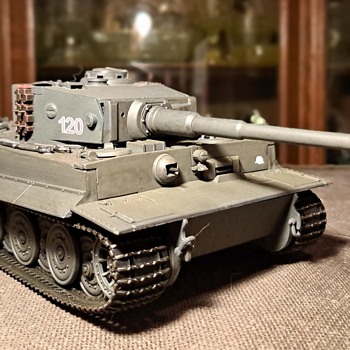 Ultimate Soldier WWII German Tiger 1 Tank - Model Cars