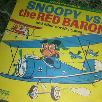Snoopy And The Red Baron...On 33 1/3 RPM Vinyl - Advertising