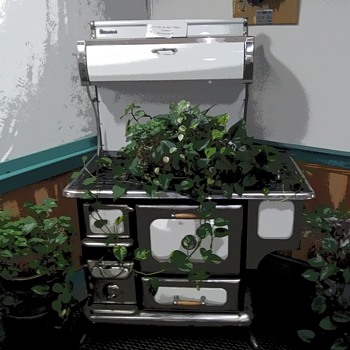Gastons' Grill.... - Kitchen