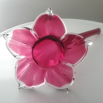 Pilgrim Glass flower  - Art Glass