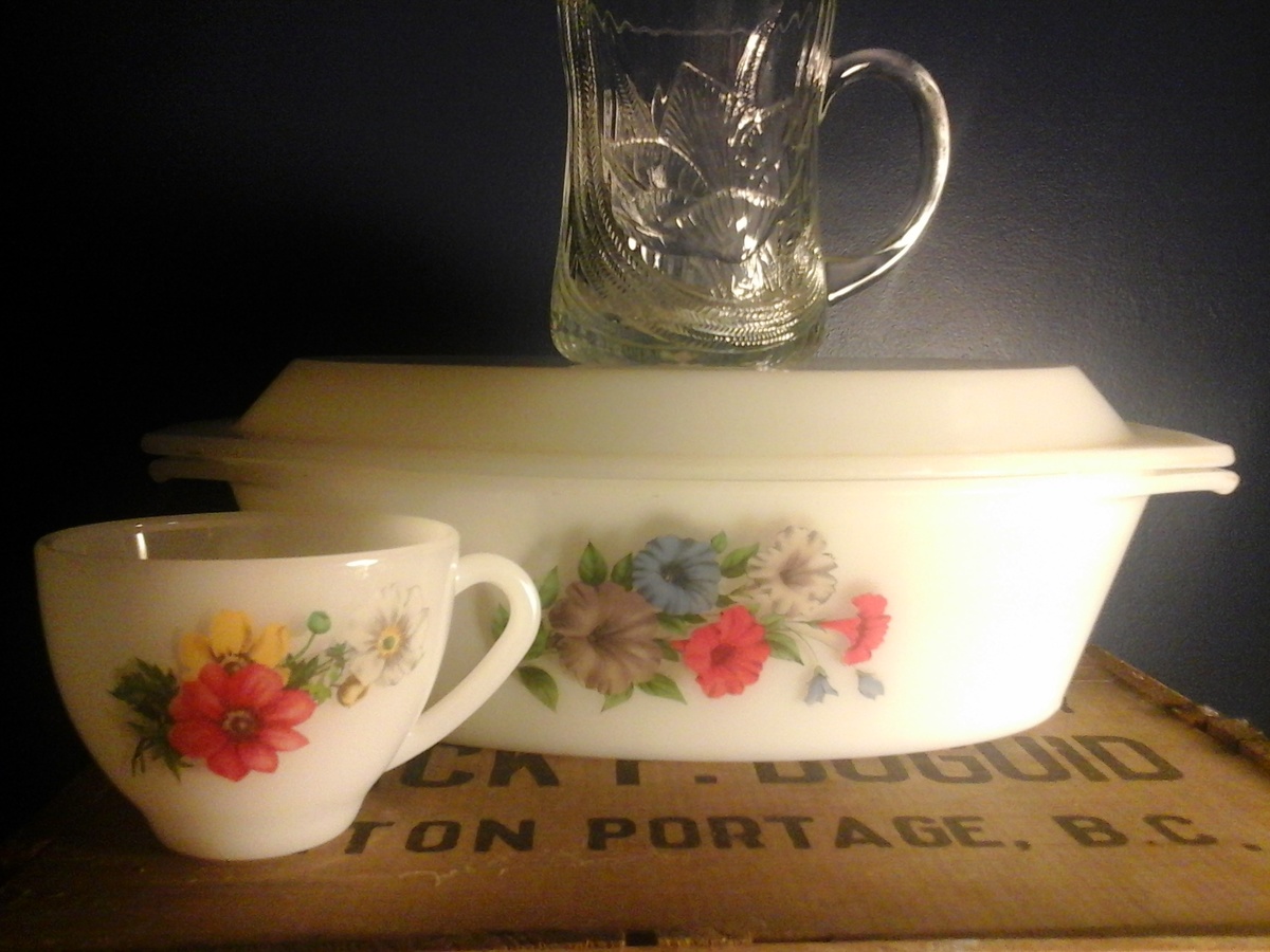 Vintage Arcopal France | Collectors Weekly Vintage Arcopal France | Collectors Weekly