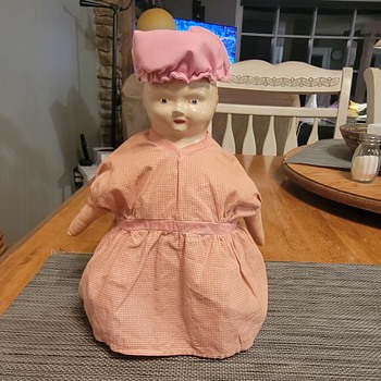 ASSOCIATED DAIRY..LOS ANGELES CALIFORNIA DRESSED BABYTOP MILK BOTTLE  - Bottles
