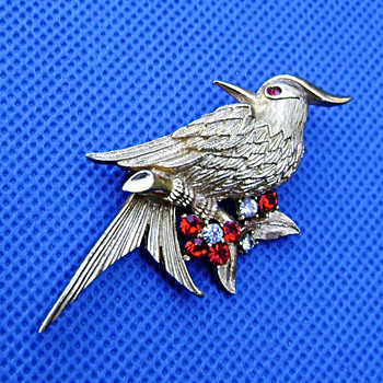 Boucher Jewelry bird brooch - Costume Jewelry