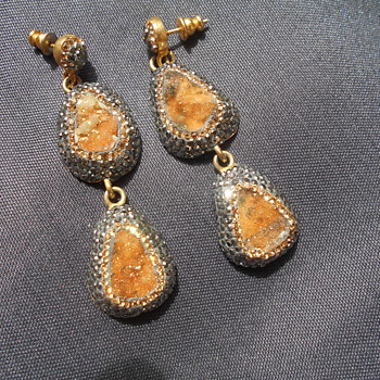 Chandelier earrings - Costume Jewelry