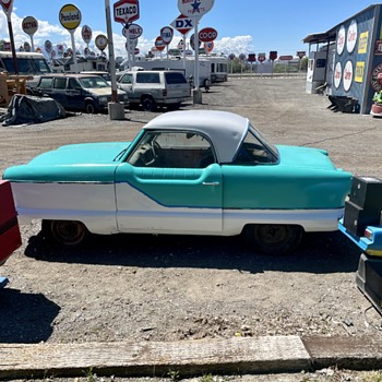 1957 Nash Metropolitan - Classic Cars
