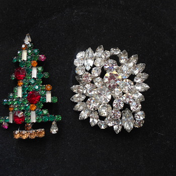 Weiss rhinestone brooch and christmas tree pin - Costume Jewelry