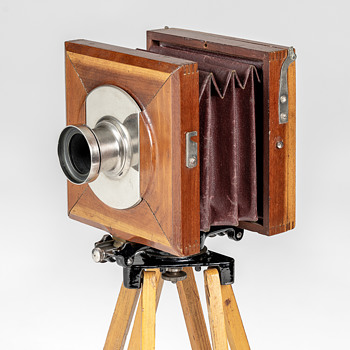 American Challenge Swivel Bed Camera. 1882 - 1886 - Cameras