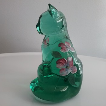 Fenton Glass cat  - Animals