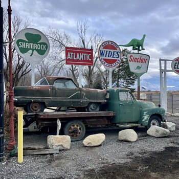 57 Nash Metro - Classic Cars