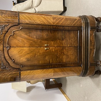 A mint condition Marconi model 54 - Art Deco