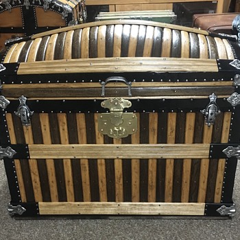 Mid to late 1880's oak slat Martin Maier Resurrection. - Furniture