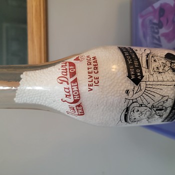 NEW ERA DAIRY...CARBONDALE ILLINOIS QUART MILK BOTTLE - Advertising