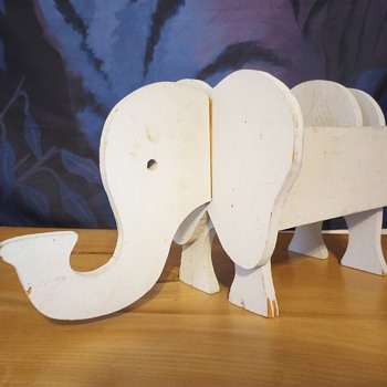 Wooden elephant box - Animals