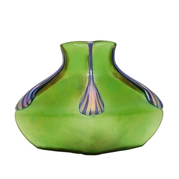 Another "Gouache" stamped Loetz piece - Art Glass