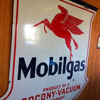 mobilgas sign - Petroliana
