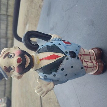 Bought this for $1.00 yesterday at our local Samaritan Center - Figurines