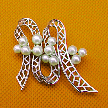 Trifari Ribbon Lattice Pearl Brooch - Costume Jewelry