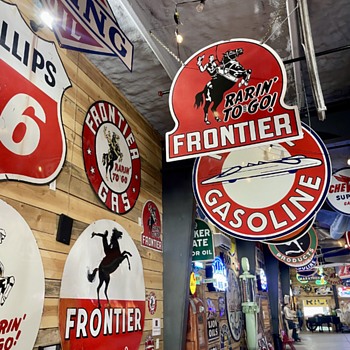 Frontier Keyhole Sign - Signs
