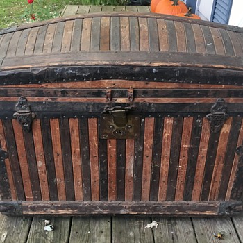 Possibly early 1870's Martin Maier. - Furniture