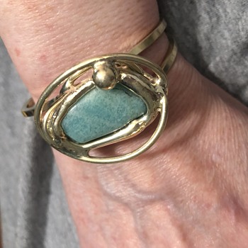 Any idea where and when this bracelet is from was made? - Costume Jewelry