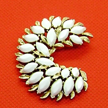 Crown Trifari Crescent Moon Pin - Costume Jewelry