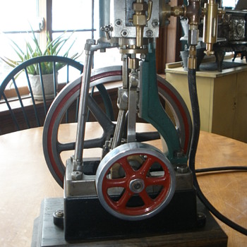 Stuart Model 1-A Vertical Steam Engine - Toys