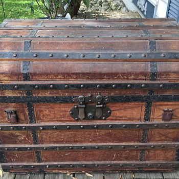 Possibly late 1850's to early 1860's Octagon or Bevel top travel trunk. - Furniture